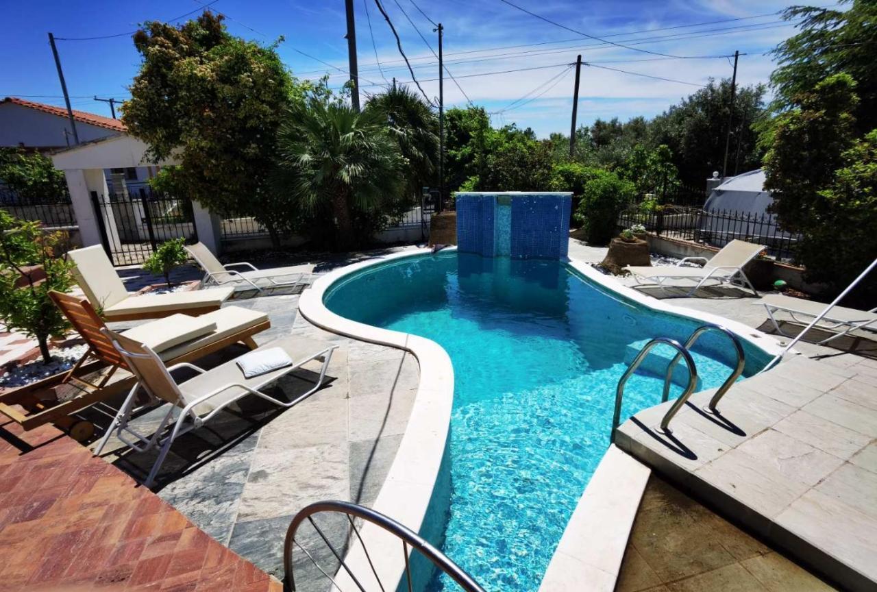 Rural Villa Private Pool, Bbq, Court ,20' Airport Nea Kallikrateia Екстериор снимка