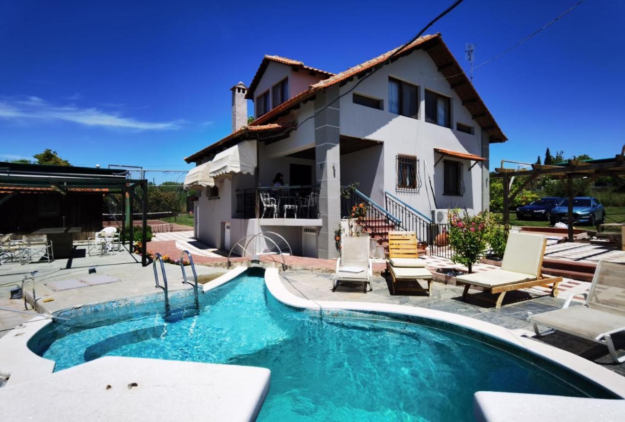 Rural Villa Private Pool, Bbq, Court ,20' Airport Nea Kallikrateia Екстериор снимка
