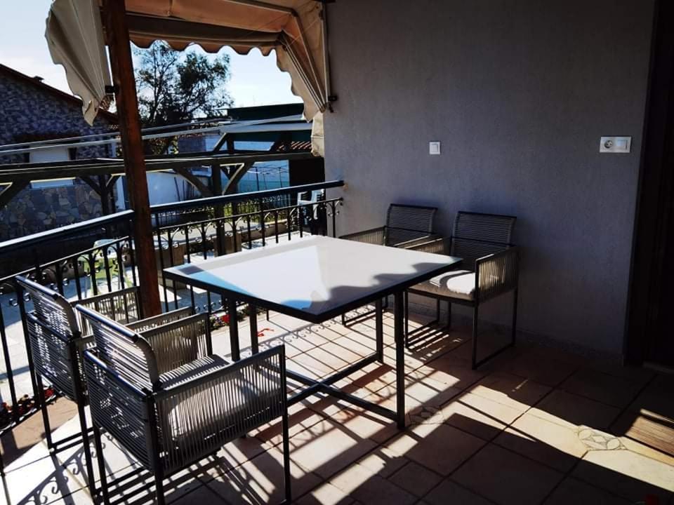 Rural Villa Private Pool, Bbq, Court ,20' Airport Nea Kallikrateia Екстериор снимка