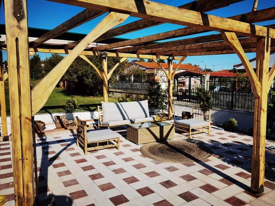 Rural Villa Private Pool, Bbq, Court ,20' Airport Nea Kallikrateia Екстериор снимка