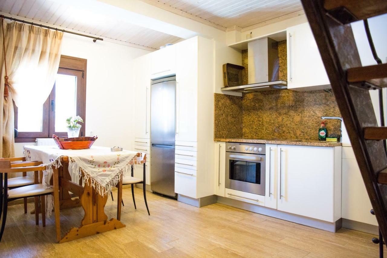 Rural Villa Private Pool, Bbq, Court ,20' Airport Nea Kallikrateia Екстериор снимка