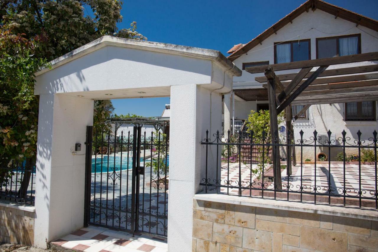 Rural Villa Private Pool, Bbq, Court ,20' Airport Nea Kallikrateia Екстериор снимка