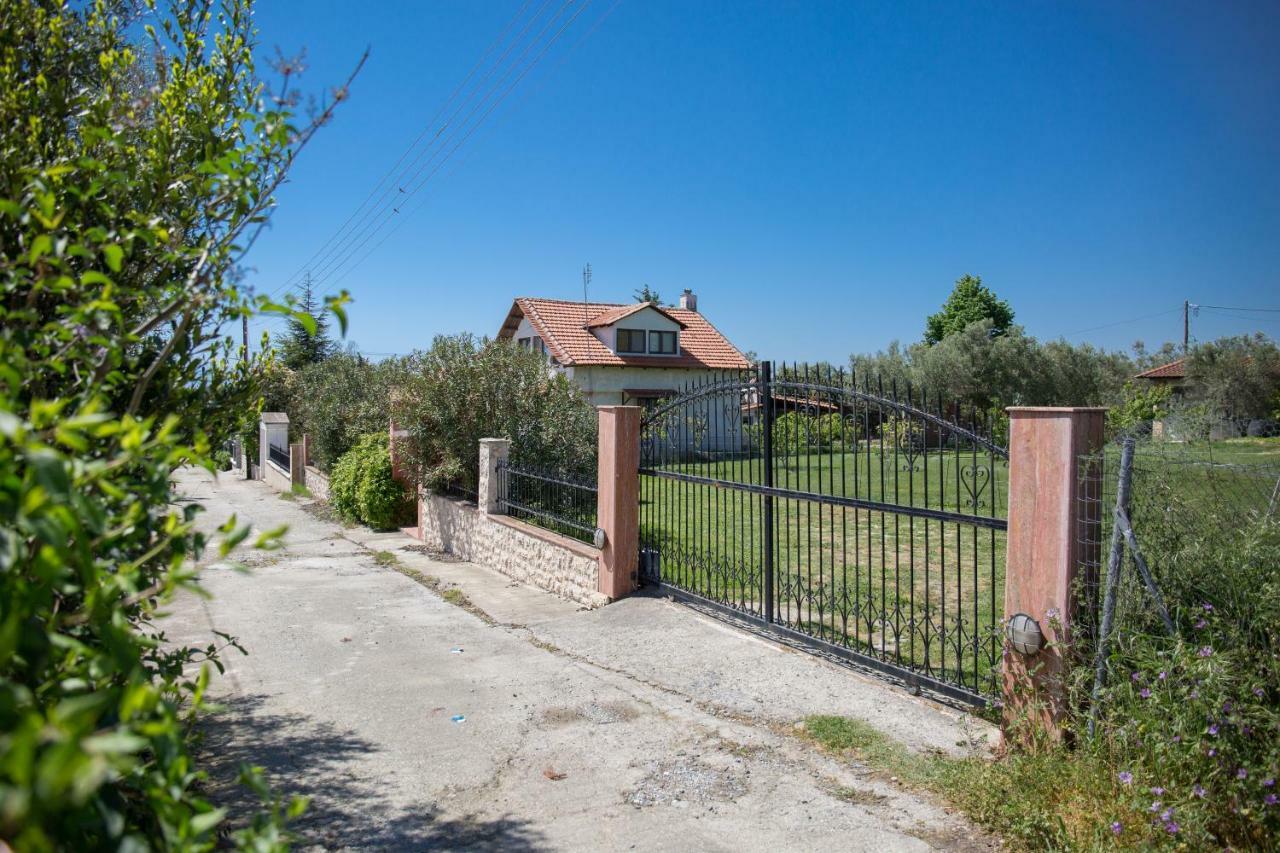 Rural Villa Private Pool, Bbq, Court ,20' Airport Nea Kallikrateia Екстериор снимка