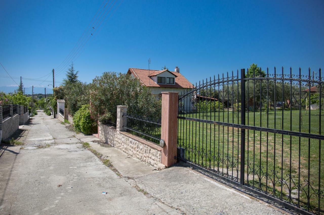 Rural Villa Private Pool, Bbq, Court ,20' Airport Nea Kallikrateia Екстериор снимка