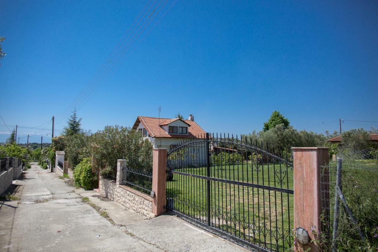 Rural Villa Private Pool, Bbq, Court ,20' Airport Nea Kallikrateia Екстериор снимка