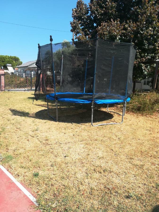 Rural Villa Private Pool, Bbq, Court ,20' Airport Nea Kallikrateia Екстериор снимка